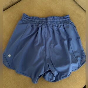 Lululemon LINERLESS high rise hotty hot short 4” Wild indigo